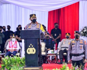 Foto Kapolri pimpin apel gelar pasukan operasi ketupat Tahun 2022