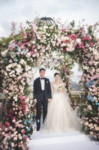 Foto Pernikahan Hyun Bin dan Son Ye Jin. (CNN Indonesia)