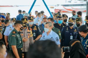 Foto Gubernur Riau saat peresmian pelayaran Dumai-Malaka