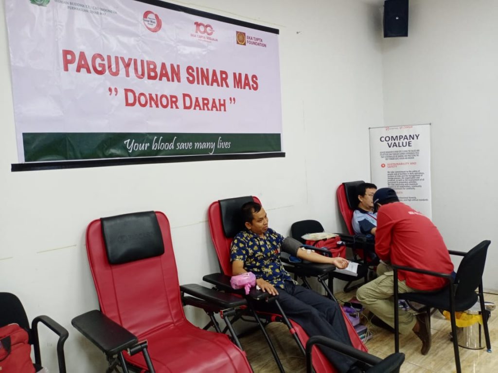 Foto pelaksanaan kegiatan bakti sosial donor darah yang diadakan Paguyuban Sinar Mas Dumai