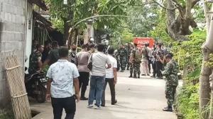Foto lokasi ditemukannya anggota Batalion Arhanud 15/DBY yang kabarnya tewas di rumah orang tuanya di Kendal. (dok: iNews Tv)