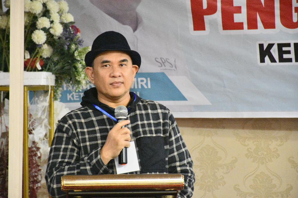 Foto Ketua PWI Provinsi Riau H. Zulmansyah Sekedang.