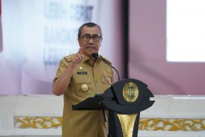 Foto Gubernur Riau Syamsuar saat menyampaikan pidato.