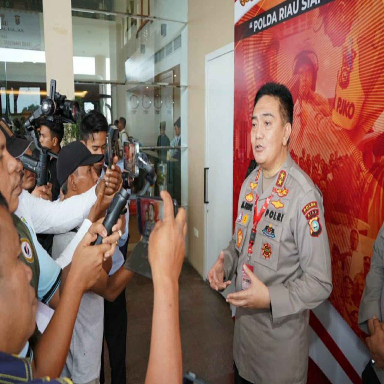 Foto Kapolda Riau Irjen Pol Muhammad Iqbal