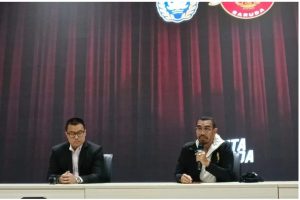 Foto Exco PSSI Arya Sinulingga mengumumkan pembatalan drawing Piala Dunia U-20 2023. (dok: Okezone.com)