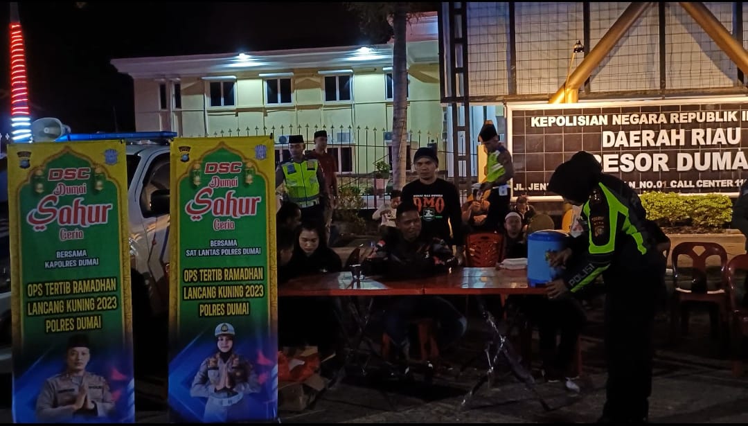 Foto pelaksanaan Dumai Sahur Ceria oleh Sat Lantas Dumai