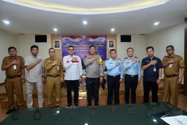 Foto bersama peserta rapat teknis lintas sektoral dalam Pencegahan dan Penindakan Terhadap TPPO dan PMI Ilegal.