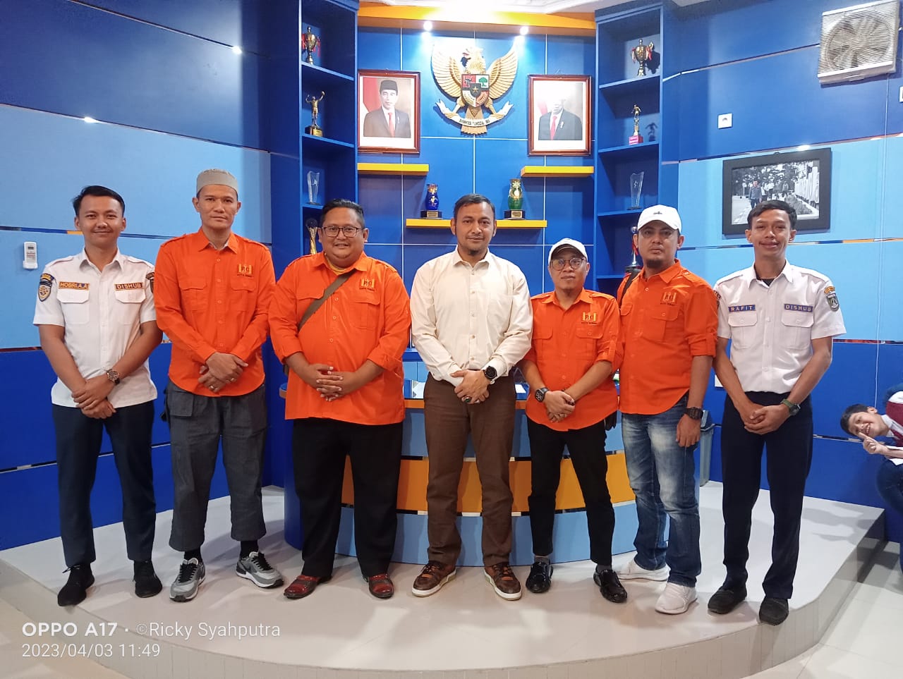 Foto Kepala Dinas Perhubungan Kota Dumai, Said Effendi, S.E bersama Pengurus Lembaga Pendidikan Wartawan, Pekanbaru Journalist Center (PJC) Cabang Dumai