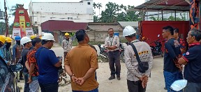 Foto penyampaian harapan bersama sebelum pelaksanaan gotong-royong dan penanaman pohon.