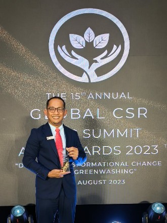 Foto PT KPI Dumai Raih penghargaan Internasional di ajang Annual Global CSR & ESG Summit yang diselenggarakan di Vietnam.