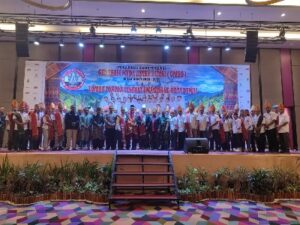 Foto Walikota Dumai H. Paisal, S.K.M., MA.R.S bersama unsur Forkopimda Kota Dumai beserta Pengurus GMBD yang baru dilantik.