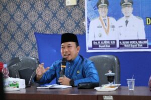 Foto : Foto Wakil Bupati Siak H. Husni Merza, B.BA., M.M menyampaikan terkait KTP untuk berobat gratis.