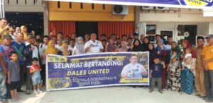Foto : Presiden Klub Sepakbola Dales United, Ferdiansyah, S.E melepas keberangkatan tim Dales United U-15 ke Pekanbaru