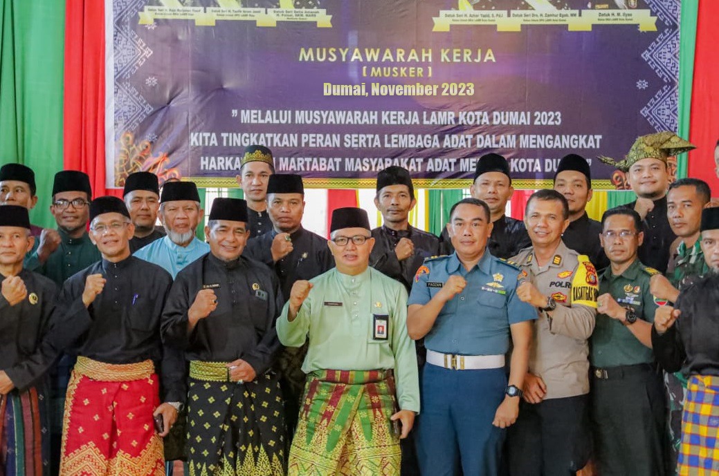 Foto : Sejumlah Tokoh Adat Melayu Kota Dumai bersama Unsur Forkopimda Kota Dumai.