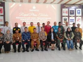 Foto : Bupati Rohil bersama Forkopimda, KPUD, Bawaslu daerah dan perwakilan dari partai-partai yang ada di Rohil.