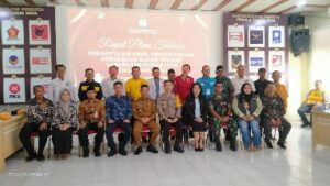 Foto : Bupati Rohil bersama Forkopimda, KPUD, Bawaslu daerah dan perwakilan dari partai-partai yang ada di Rohil.