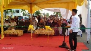 Foto : Bupati Rokan Hilir Afrizal, S.IP., M.Si saat memberikan kata sambutan pada pembukaan Pasar Ramadhan 1445 H Di Jalan Mawar.