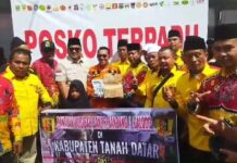 Foto : Pengurus IKTD,IKMR, IPMR, GETTAR bersama Bupati Tanah Datar Eka Putra, S.E., M.M dan Ketua DPRD Tanah Datar H Roni Mulyadi DT Bungsu, S.E.