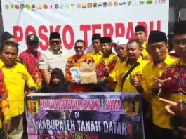 Foto : Pengurus IKTD,IKMR, IPMR, GETTAR bersama Bupati Tanah Datar Eka Putra, S.E., M.M dan Ketua DPRD Tanah Datar H Roni Mulyadi DT Bungsu, S.E.