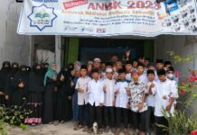 Foto : Peserta Didik di Homeschooling HSPE Kota Dumai bersama Pendidik.