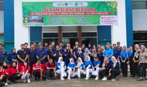 Foto : Salah satu kegiatan yang digelar Apical dalam Peringati Bulan K3 Nasional yaitu kegiatan senam bersama.