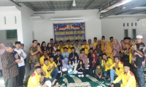 Foto : Pengurus IKTD Kota Dumai, Bundo Kanduang, Ninik Mamak, Gettar serta anak yatim penerima bantuan.