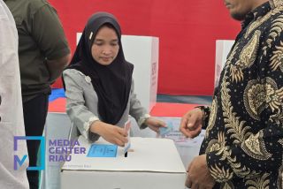 Foto : Salah satu masyarakat Kabupaten Siak ikut dalam Pemungutan Suara Ulang (PSU) Pilkada Siak, Riau.