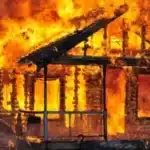 Foto : Ilustrasi rumah terbakar. (Dok: Google)