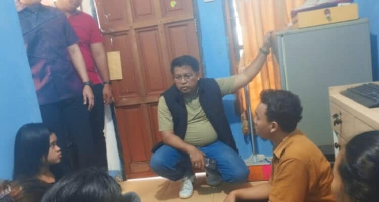 cakaplahcom_j2rrs_130889 Foto : Lima orang CPMI yang diamankan.